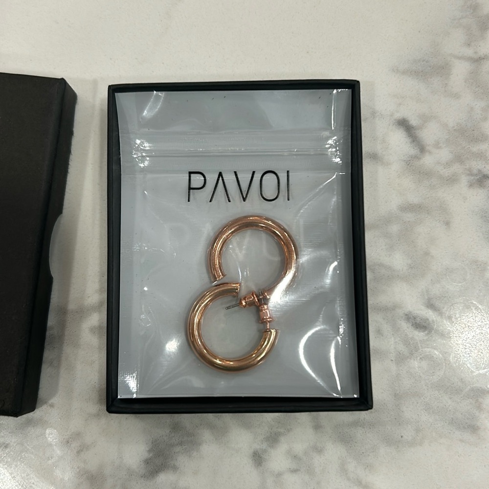 NEW Pavoi 14 Karat gold plated rose gold hoops
